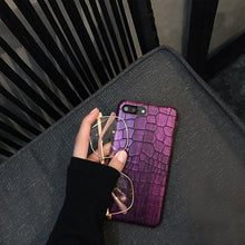 Load image into Gallery viewer, Retro 3D Crocodile Case